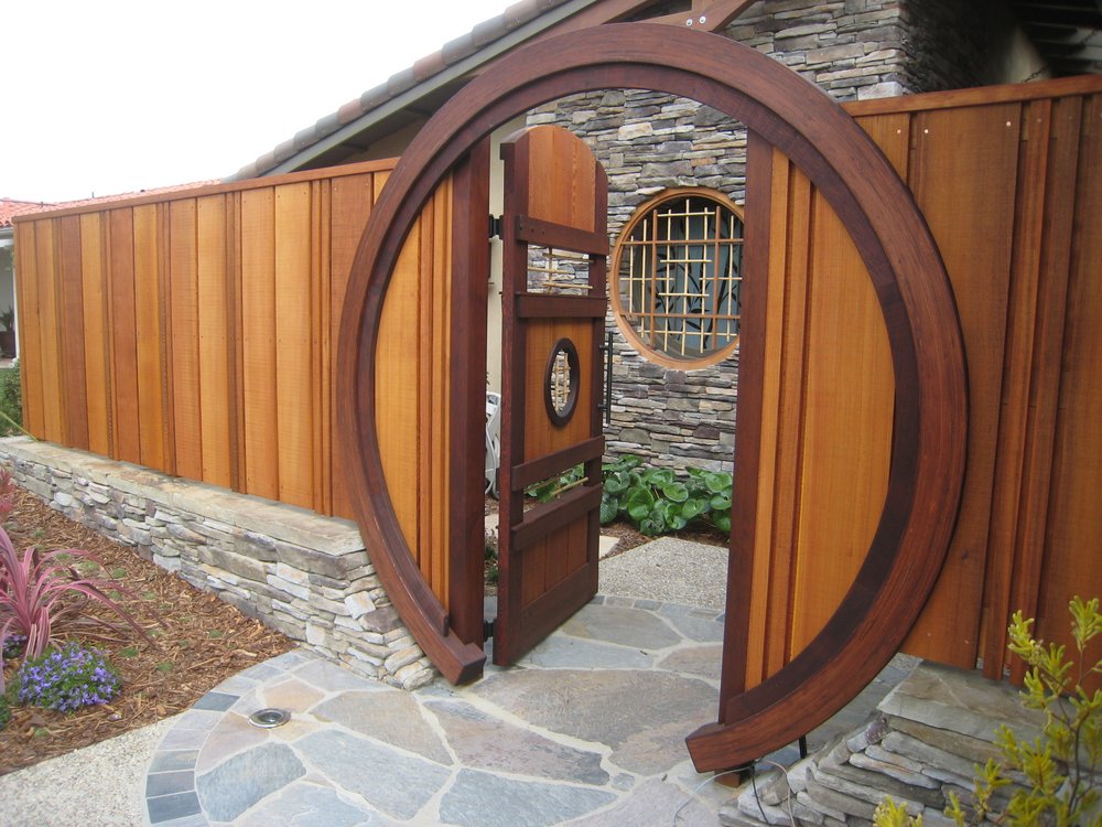 moon gate entry