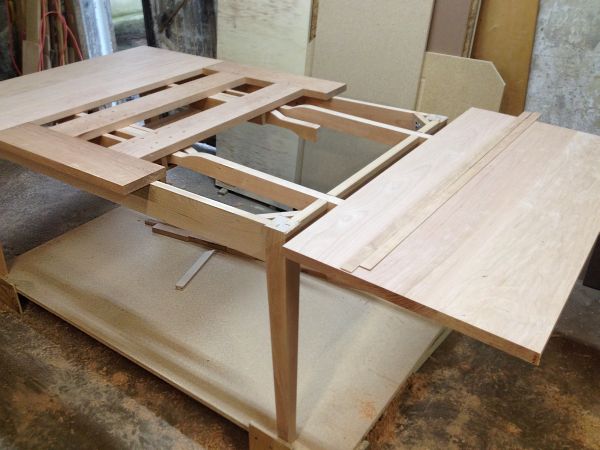 Table discount leaf hardware